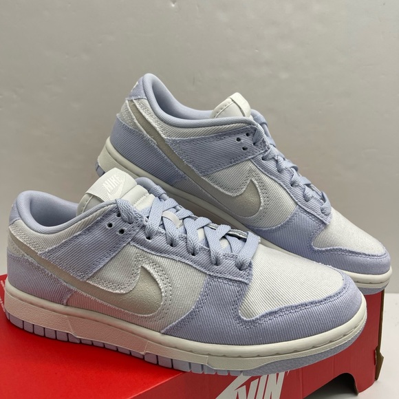 Nike WMNS Light Purple W NIKE DUNK LOW
GHOST/SUMMIT WHITE HF1985 001 Sneakers - Picture 7 of 16
